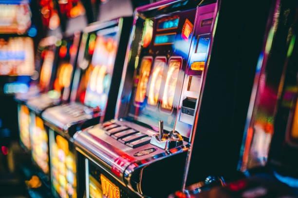 suksesjitu app New Releases carousel showing live tables and slot games